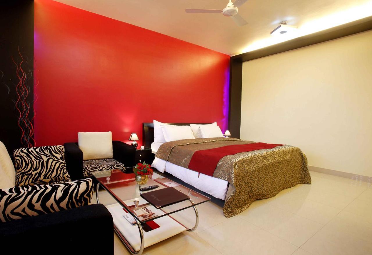 Shivoy Hotel Gorakhpur Bagian luar foto