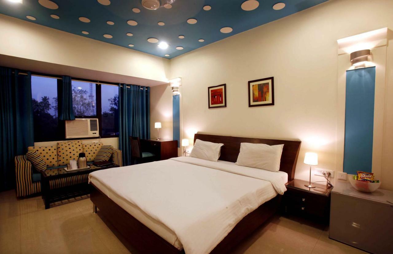 Shivoy Hotel Gorakhpur Bagian luar foto