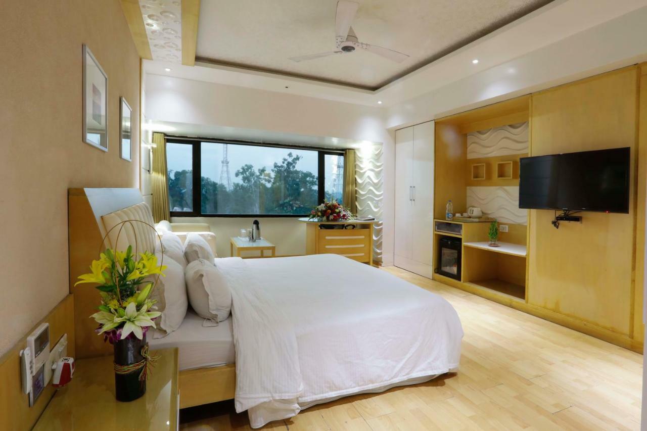 Shivoy Hotel Gorakhpur Bagian luar foto